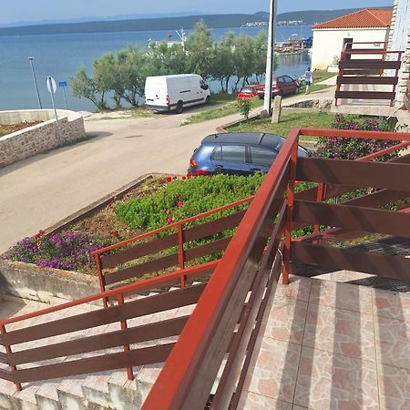 Apartmani Marija Pasman Luaran gambar