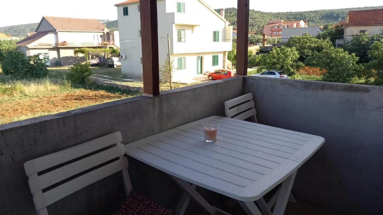 Apartmani Marija Pasman Luaran gambar
