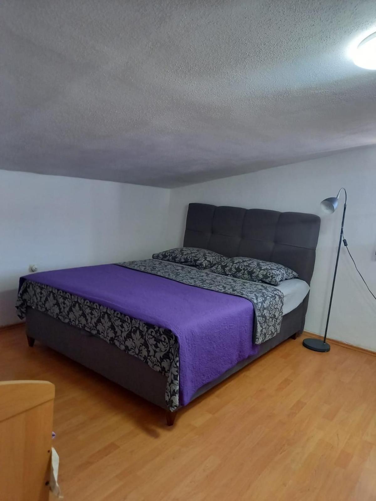 Apartmani Marija Pasman Bilik gambar
