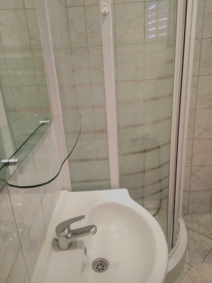 Apartmani Marija Pasman Luaran gambar
